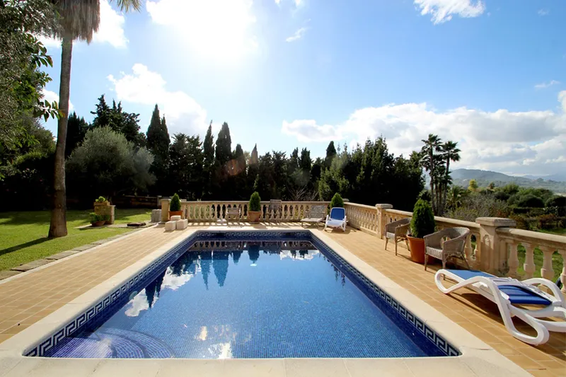 Charming and beautiful country house with 4 bedrooms, pool, garden, sea view in Alcudia — photo 3