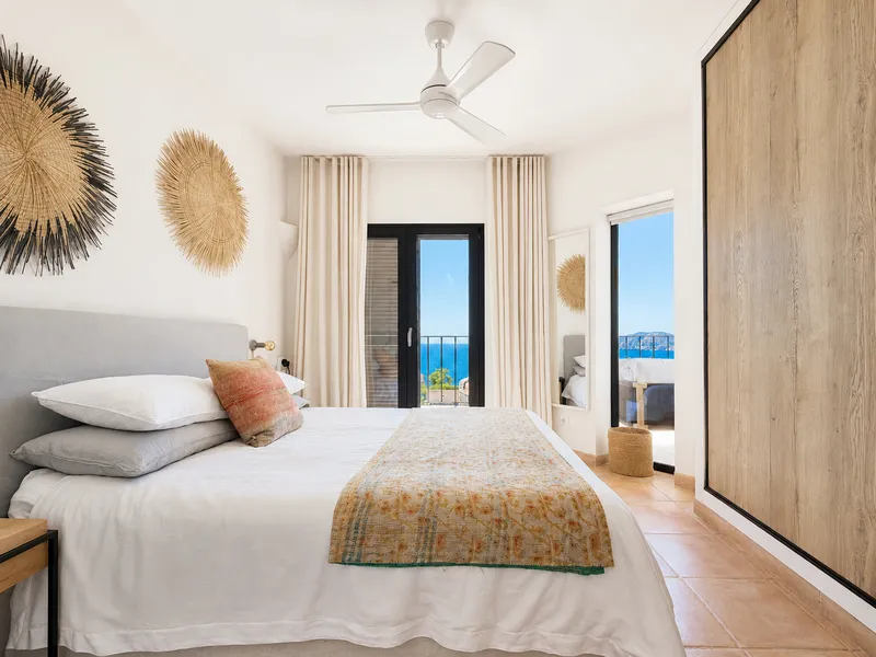 Panoramic townhouse with sea views and pool in a prestigious area of Santa Ponsa Mas — photo 11