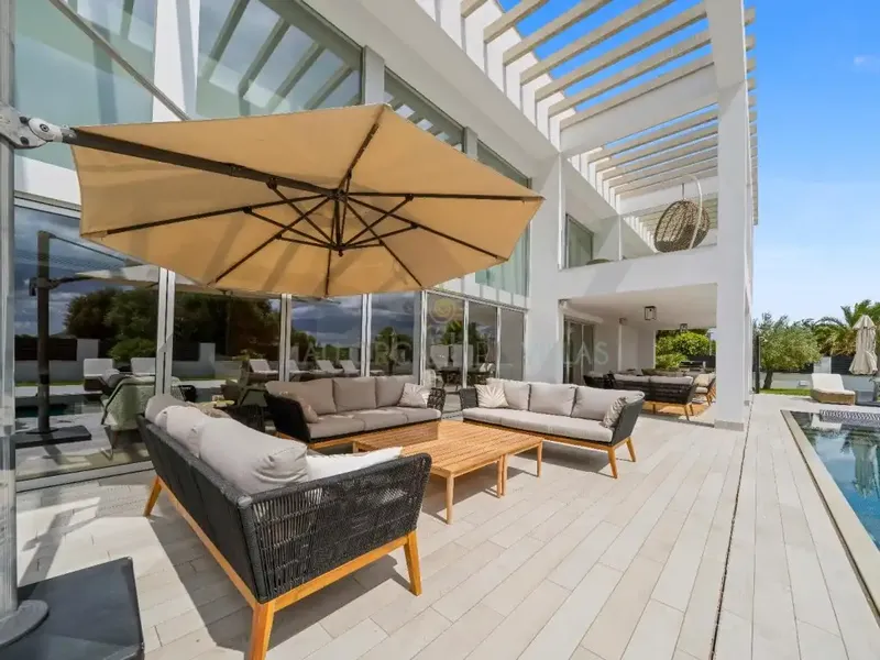 Exclusive contemporary villa in Llenaire, Puerto de Pollensa - 7 suites, architectural design and open views — photo 3