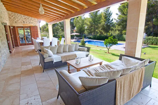 Impressive villa in a quiet area in Santa Ponsa — photo 10