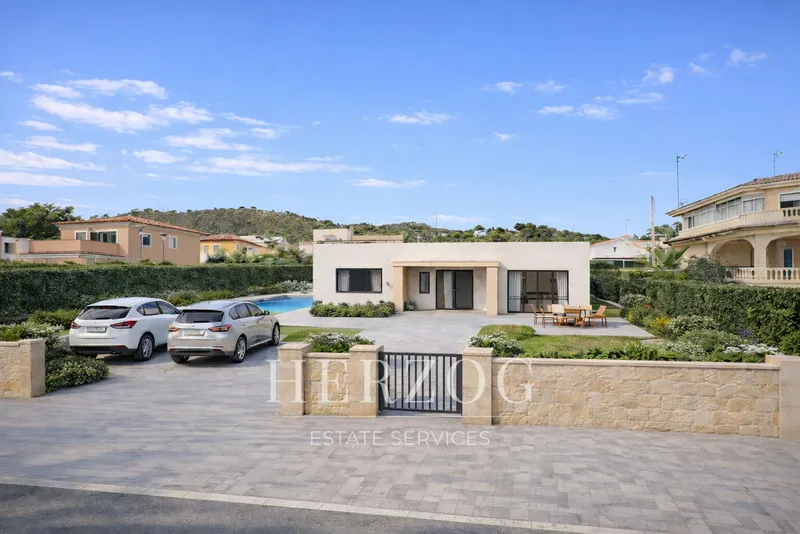 New build villa with private pool in central Pagueras — photo 1