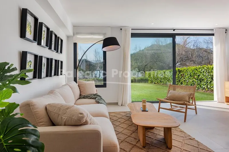 Mid terrace houses for sale near the beach in Puerto Alcudia, Mallorca — photo 3