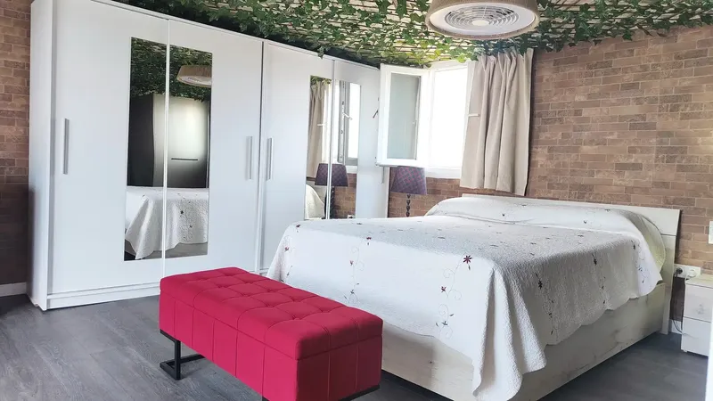 Beautiful semi-detached villa, renovated with top quality finishes. — photo 11