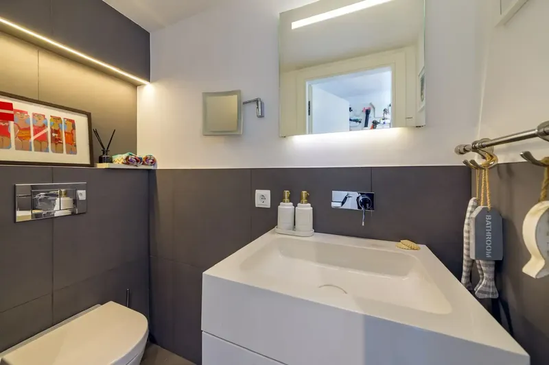 This impressive triplex penthouse, located in the exclusive area of La Mola (Port d'Andratx), combines luxury, design and privileged location. — photo 10