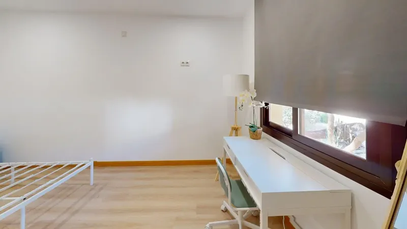 Discover this bright, fully renovated home in a quiet residential area of Magaluf, away from the noise and nightlife — photo 10