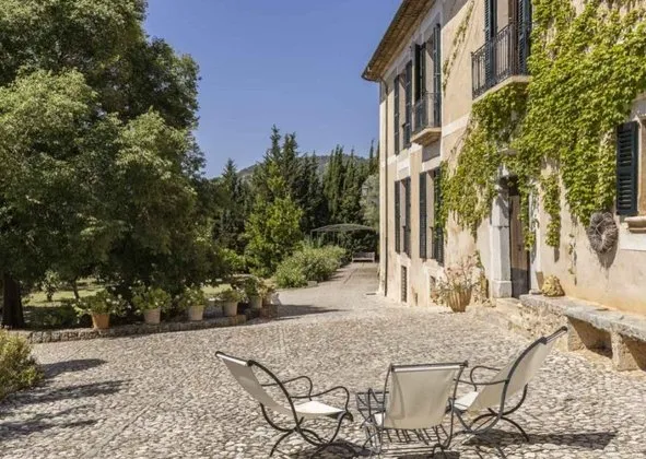 Country house in Alaró — photo 1