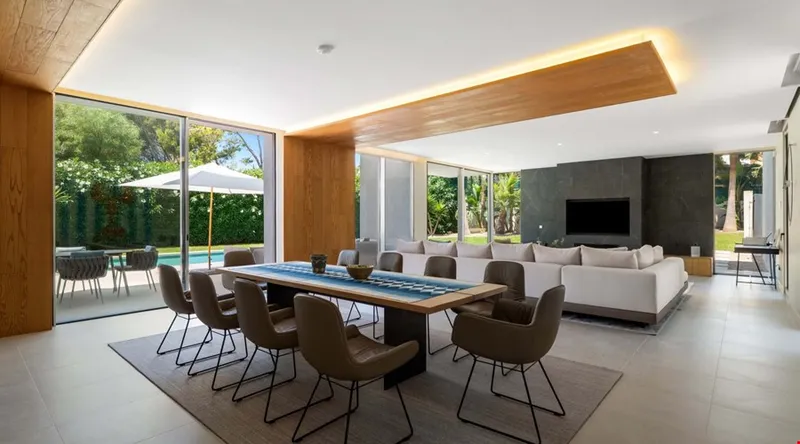 Spacious contemporary villa with private pool and gardens for sale in Santa Ponsa — photo 7