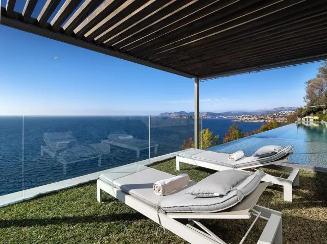 Ultimate luxury villa for sale overlooking the sea in Port Adriano, southwest Mallorca — photo 6