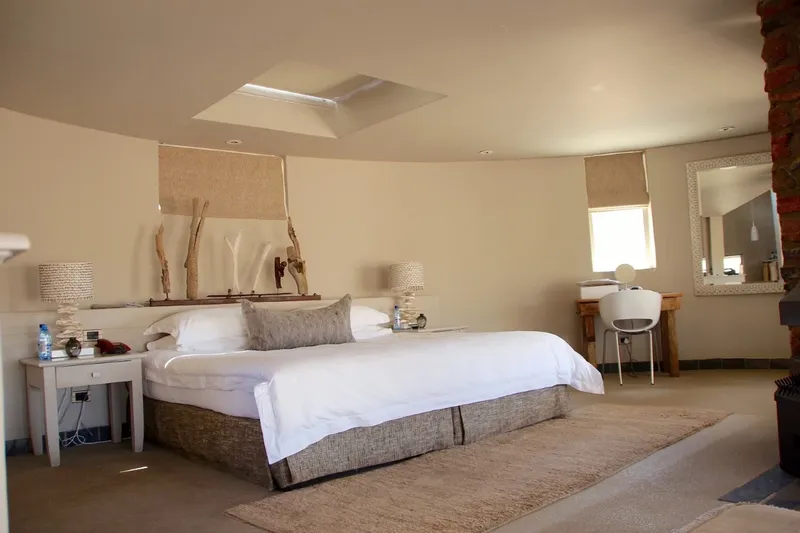 Hotel 9 bedrooms — photo 3