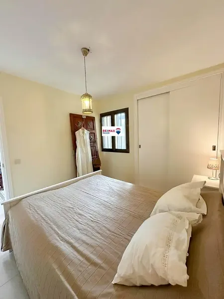 Discover this exceptional two-bedroom apartment, with parking and storage room, 200 m from the sea with communal pool. Located in the tr — photo 8