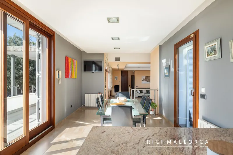 Modern villa with sea views in sought-after area — photo 12