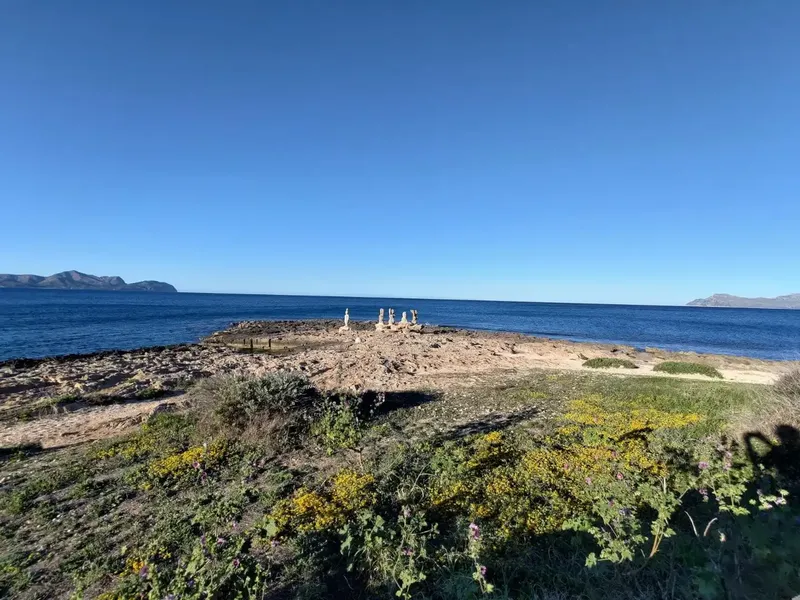 Ubicado en una zona elevada y tranquila, este solar urbano de 91 m2 en Santa Margalida actualmente se usa como garaje, pero es edificable co — photo 7