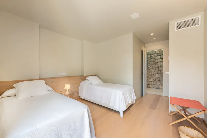 Seasonal rental: Elegant villa for rent with privacy in Pollença — photo 11