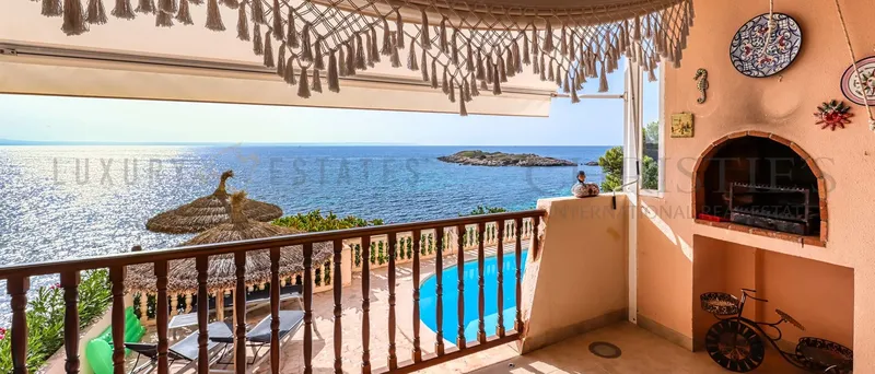 Spacious apartment in Illetas in first sea line with sea and beach access — photo 10