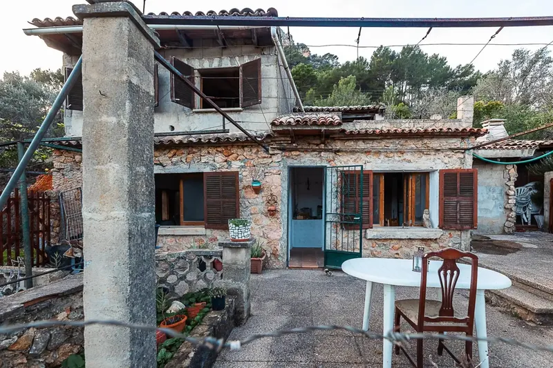 Discover the refuge you always dreamed of in the heart of Mallorcan nature! WITHOUT A HABITABILITY CERTIFICATE AND WITH NO POSSIBILITY OF OBTAINING ONE — photo 1
