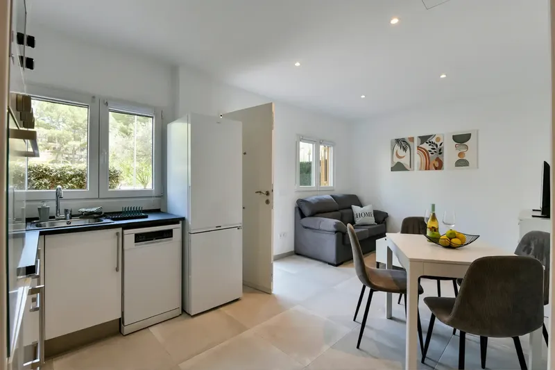 Discover this cozy apartment in one of the best areas of Paguera, ideal for a temporary stay in Mallorca — photo 11