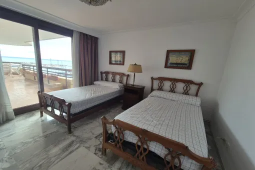 Paseo Marítimo Palma, exclusive apartment on the Paseo Marítimo with large balcony and breathtaking views — photo 11