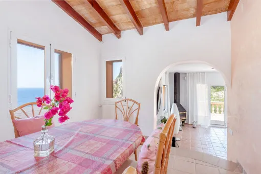 Cala Ratjada, sea views on all levels – frontline villa with guest apartment, terraces and pool in Cala Ratjada — photo 12