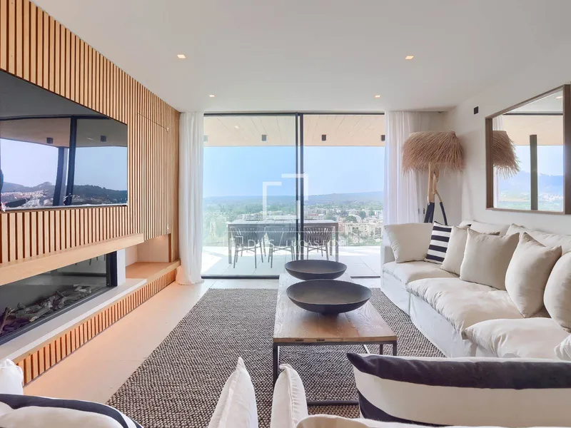 173m² apartment with 135m² terrace for sale in Santa Ponsa — photo 3