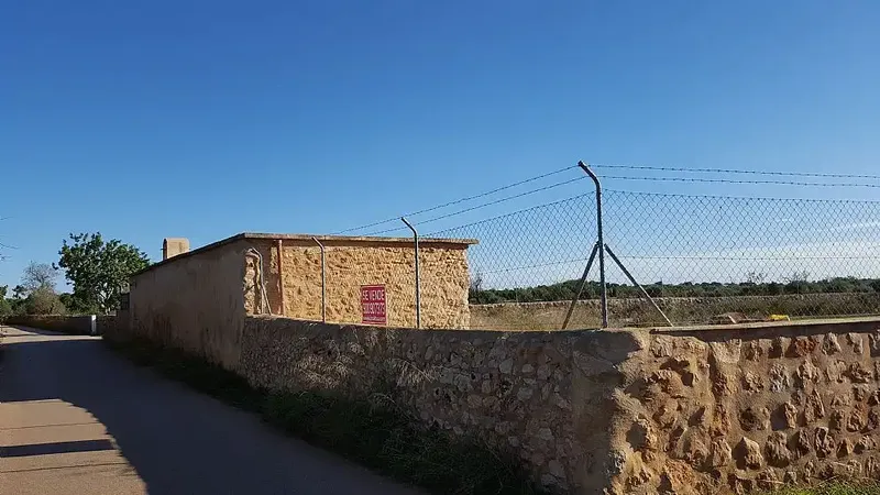 Detached chalet of 60 m² located in Llucmajor, Balearic Islands — photo 1