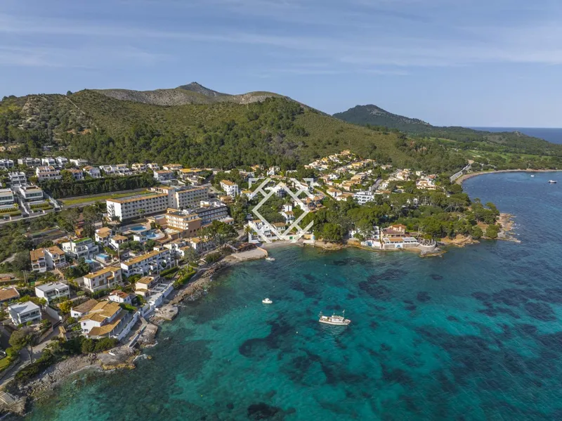 Rustic plot with basic project and building licence for sale in Alcúdia, Mallorca. — photo 8