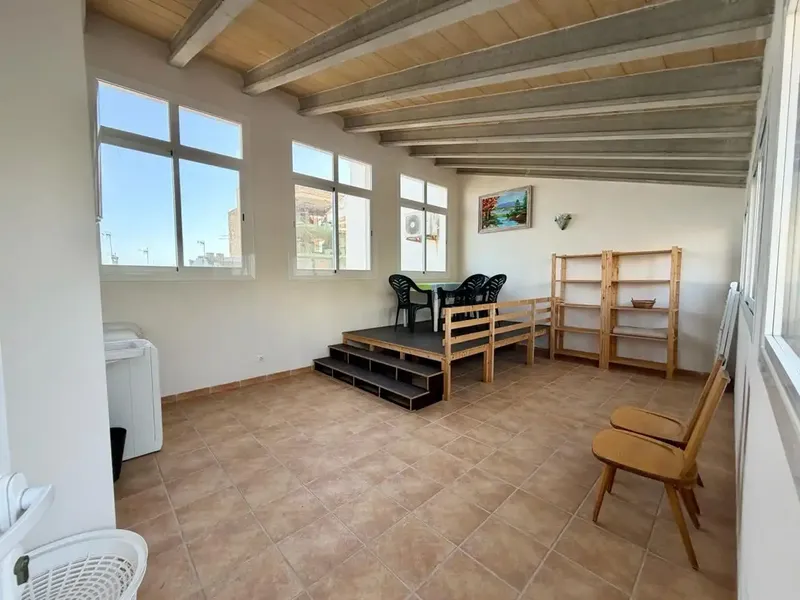 Fully renovated rental home in excellent condition — photo 8