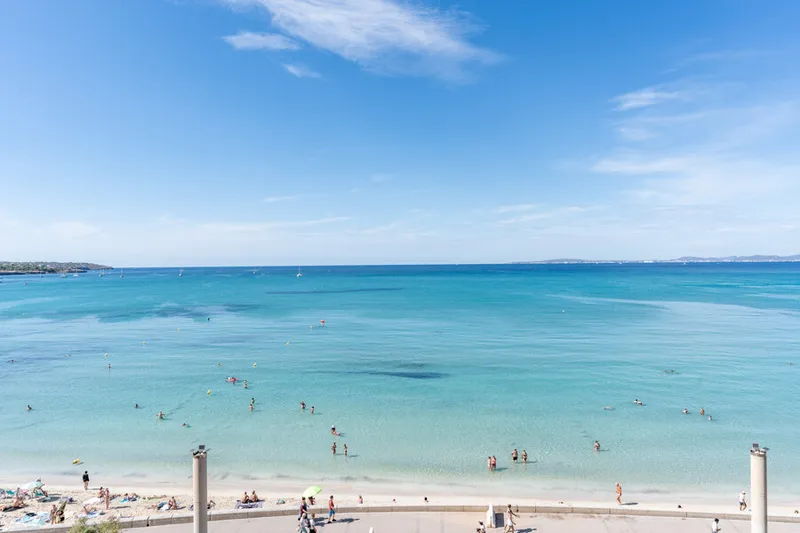 Amazing First Line Luxury Four-Bedroom Penthouse with Sea Views and Fantastic Terrace — photo 8