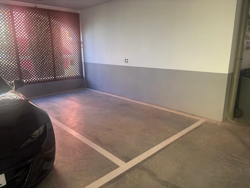 Garage parking space — photo 2