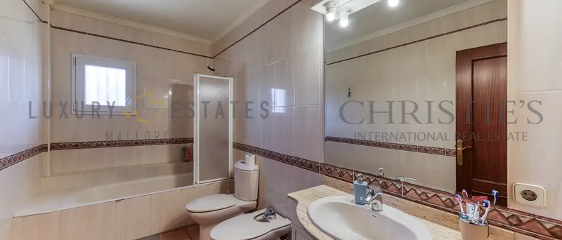 Mediterranean villa in Santa Ponsa on a centrally located double plot with lots of potential — photo 8