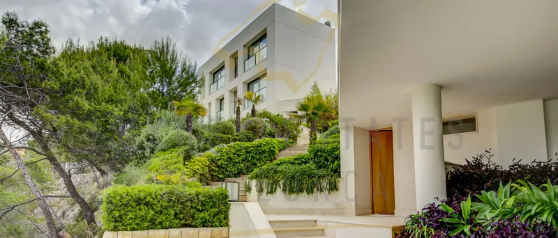 Modern villa in Camp de Mar with sea access and vacation rental license — photo 10