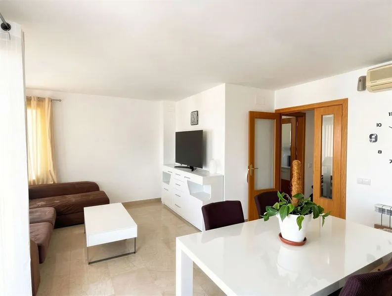 Attractive Apartment Near the Beach with a Pool Complex — photo 3