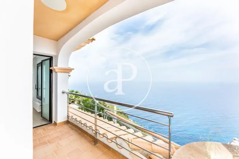 Semi-detached unfurnished villa with sea views, garden and terrace in Bahía Azul — photo 7