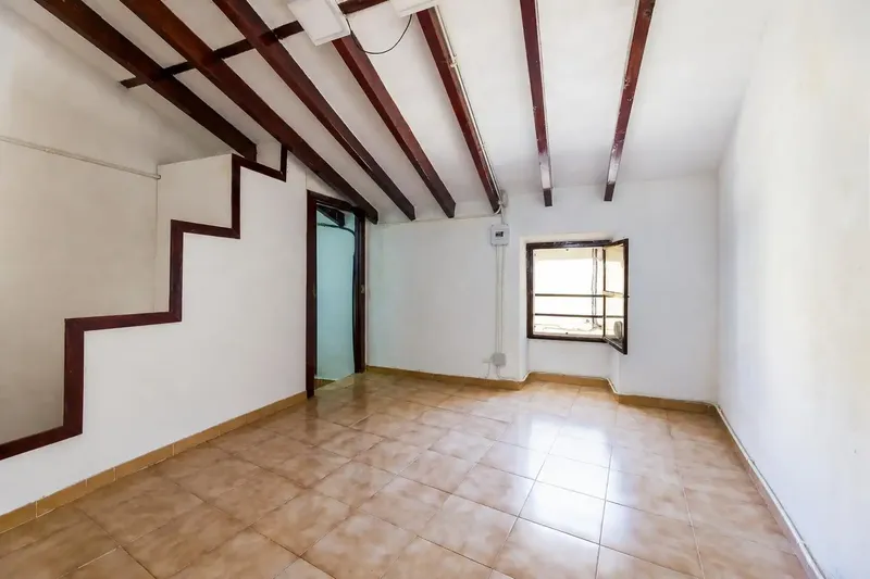 If you are looking for the tranquility and authenticity of living in the heart of Llucmajor, this single-family house offers the space and charm you need — photo 9