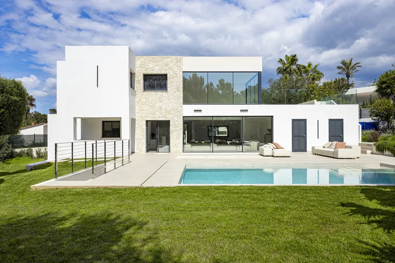 Modern spacious villa for sale in Santa Ponsa — photo 2