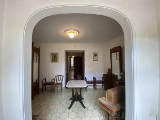 Spacious townhouse with garage, 5 bedrooms + 2 auxiliary rooms — photo 1