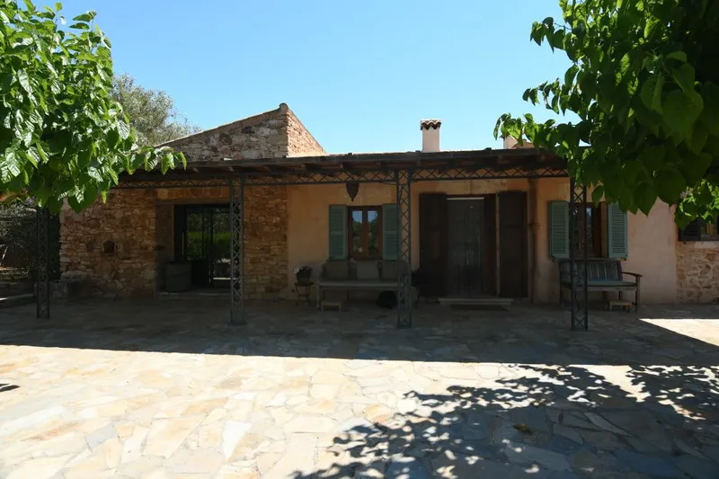 Practical and modern renovated country house in one of the best areas of Santanyi — photo 2