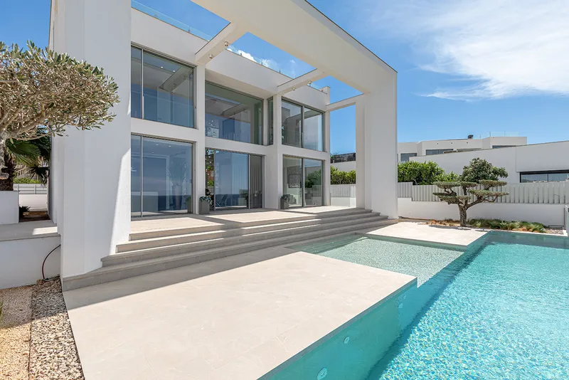 Exclusive new seafront luxury villa above Port Adriano — photo 12