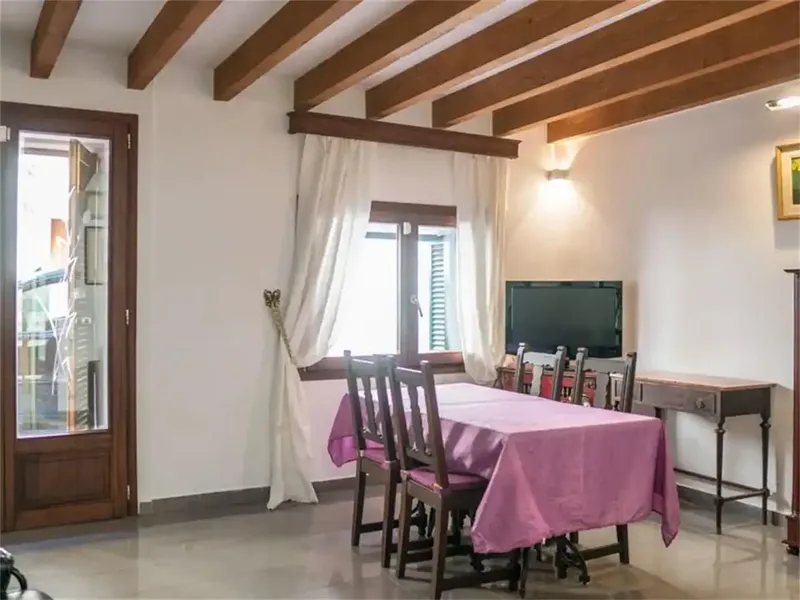 House in the center of Pollença, ready to live in, double glazing, air conditioning, good location, not negotiable — photo 2