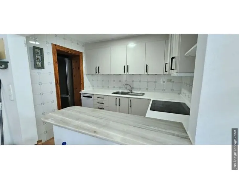 Rental of semi-detached house on calle d'Isabel Montaner — photo 5