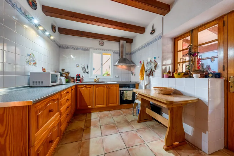 Townhouse on the edge of Andratx with wonderful mountain views — photo 6