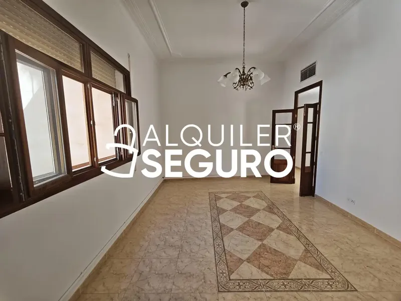 Fully renovated penthouse with a private 100 m² terrace — photo 3
