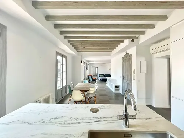 Piso de 2 habitaciones en alquiler en Centre, La Llotja Born — photo 1