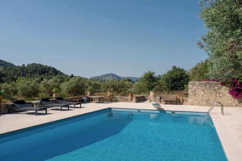 Stunning finca with guest houses in Pollensa — photo 7