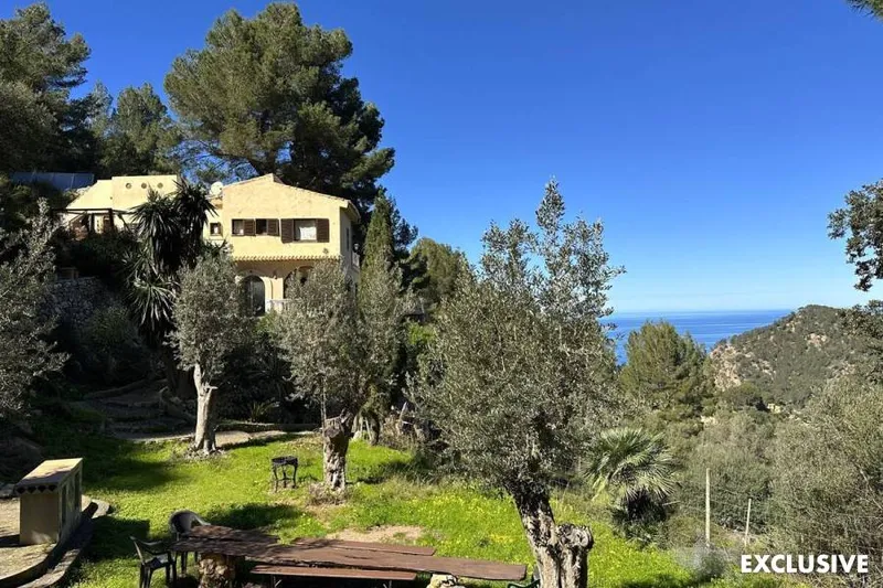 Unique West Coast Setting with Sea Views – Your Dream Project Awaits — photo 1