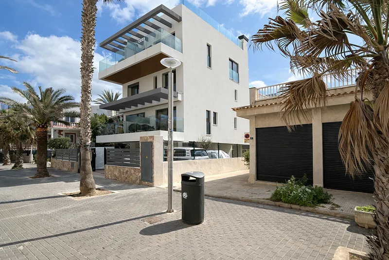 New contemporary duplex penthouse with private terrace, pool and sea views in Palma — photo 7