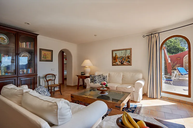 Villa with two separate apartments with rental license in prime location — photo 12