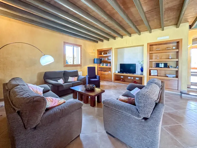 Located in the quiet village of Sineu, in the heart of Mallorca, a place known and characterized by its architecture, gastronomy and s — photo 6