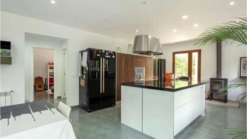 Renovated modern style villa for sale in Sa Pobla on the countryside of Majorca — photo 8