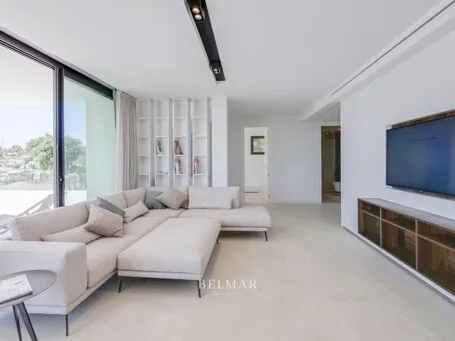 Modern villa with a pool near the beach in Cala Mendia — photo 8