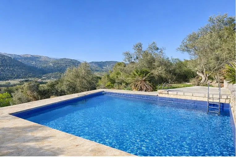 Charming country property for sale in Campanet with good rental potential and garden — photo 4